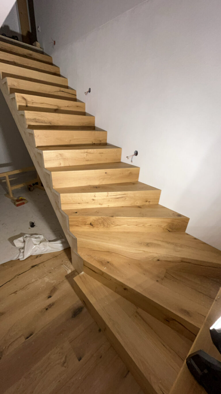 Mehr über den Artikel erfahren Treppenbau Bild 1