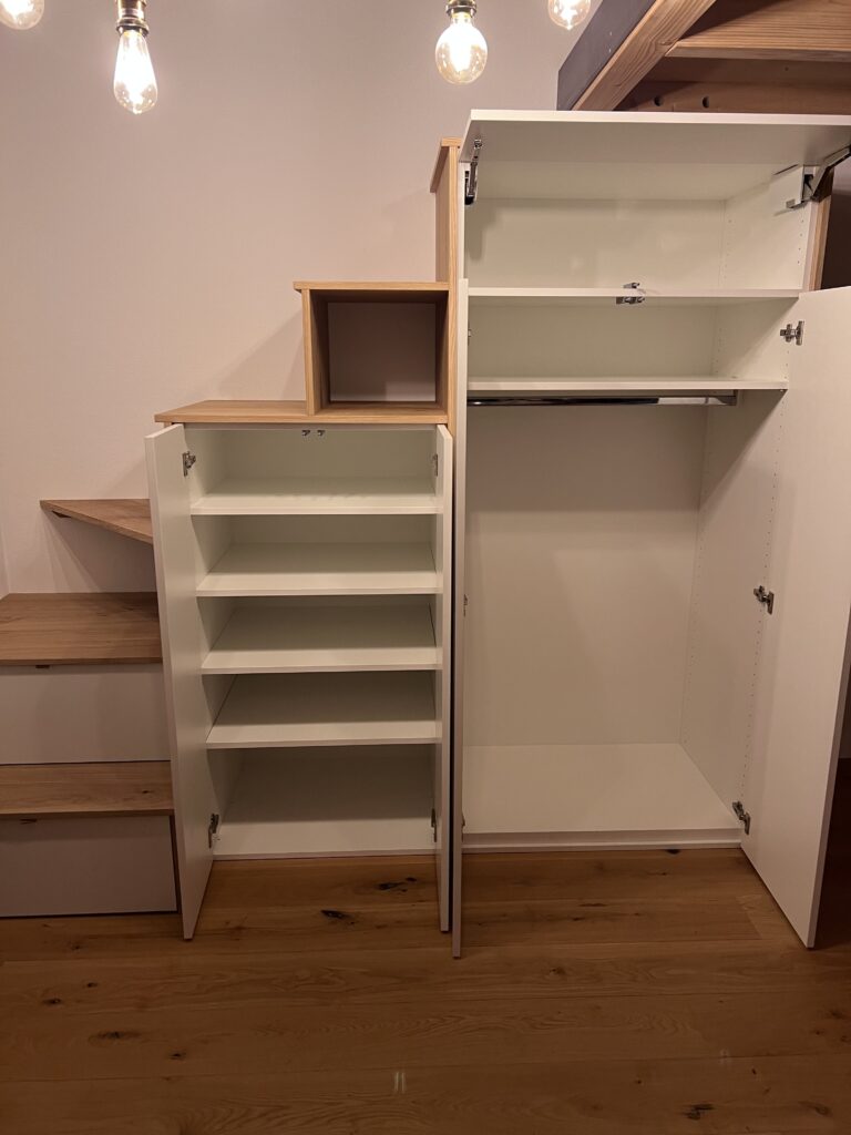 Mehr über den Artikel erfahren Schränke Bild 13